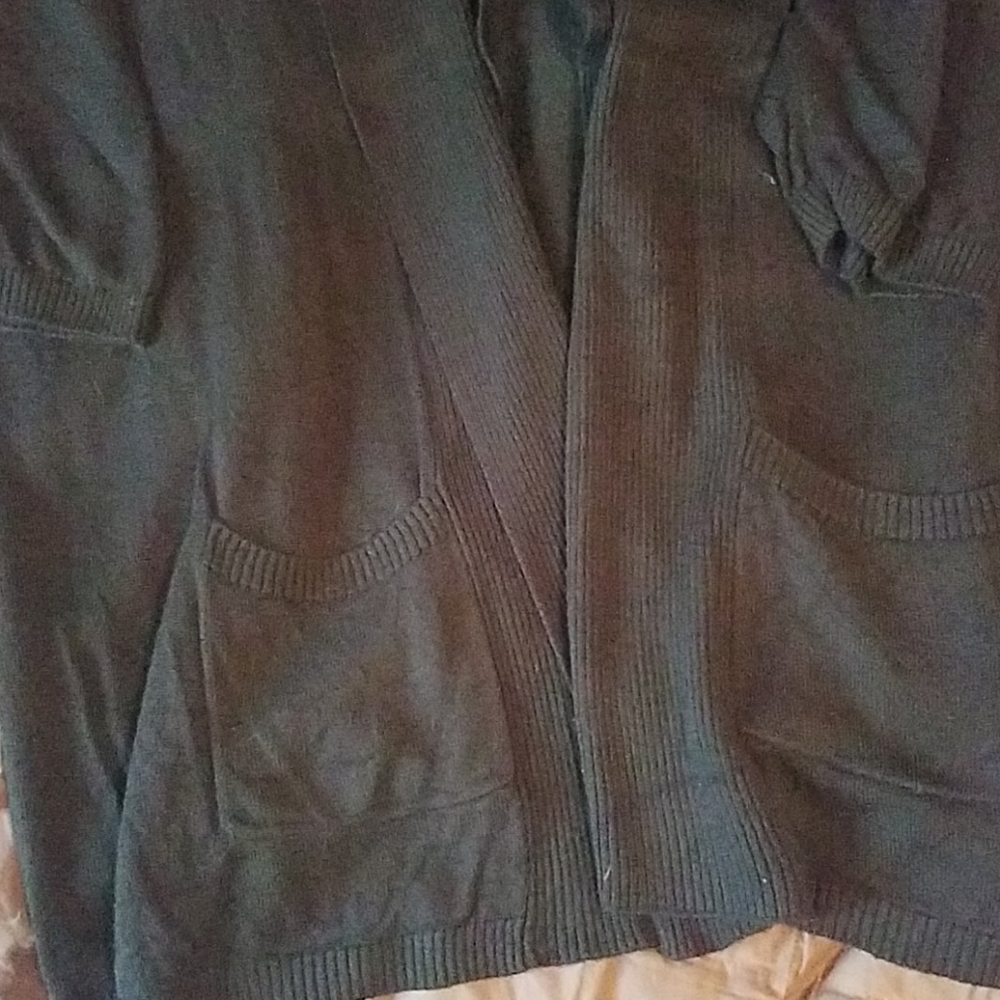 Casual 3/4 sleeve lightweight sweater with Pockets - Picture 2 of 3